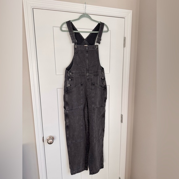 Madewell Denim Oversized Carpenter Overalls in Hartwell Wash - Picture 3 of 6